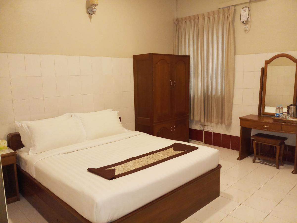 יאנגון Ruby Garden Hotel מראה חיצוני תמונה