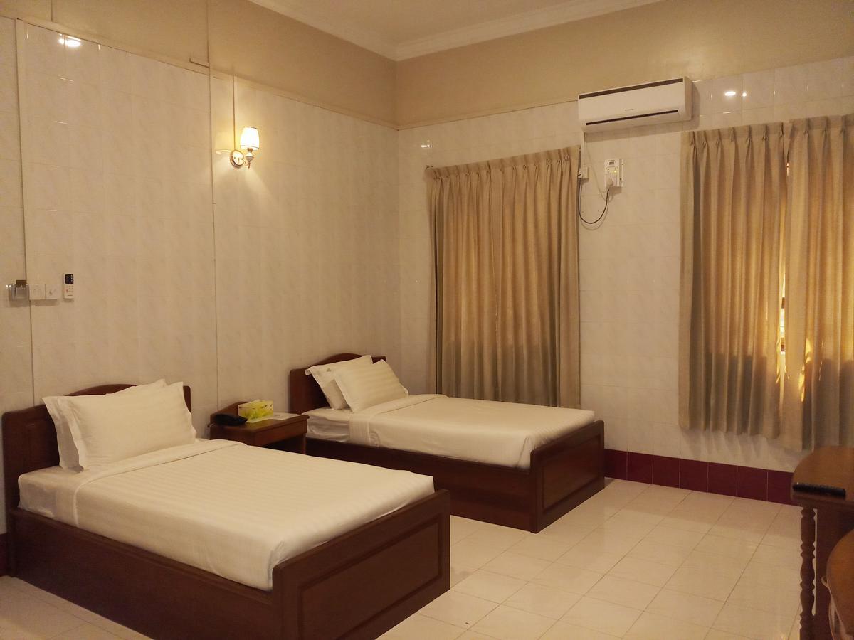 יאנגון Ruby Garden Hotel מראה חיצוני תמונה