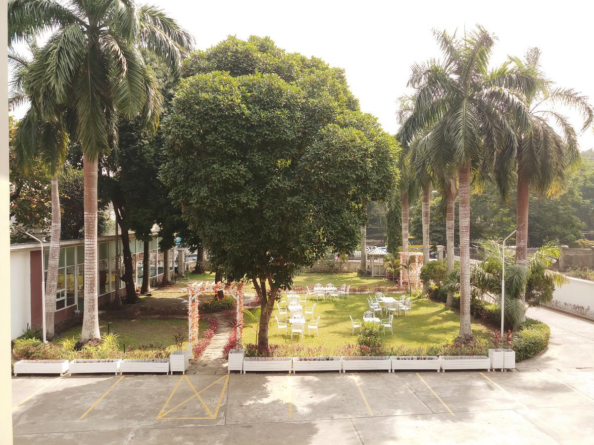 יאנגון Ruby Garden Hotel מראה חיצוני תמונה