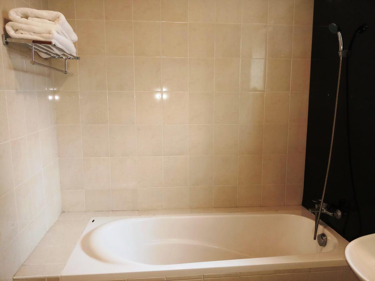 יאנגון Ruby Garden Hotel מראה חיצוני תמונה