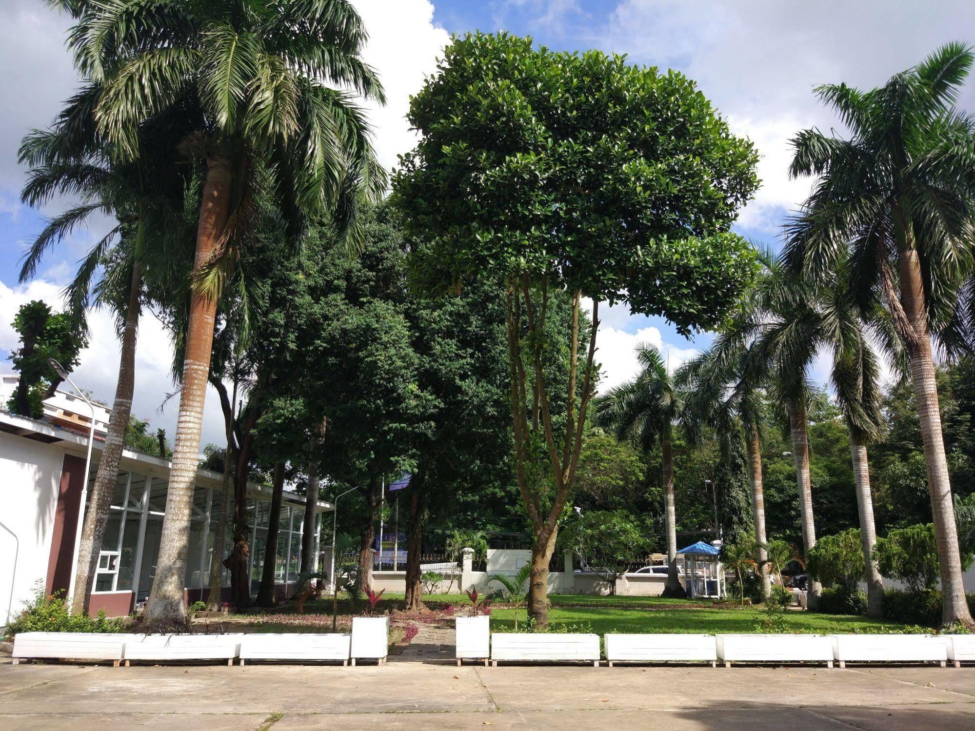 יאנגון Ruby Garden Hotel מראה חיצוני תמונה